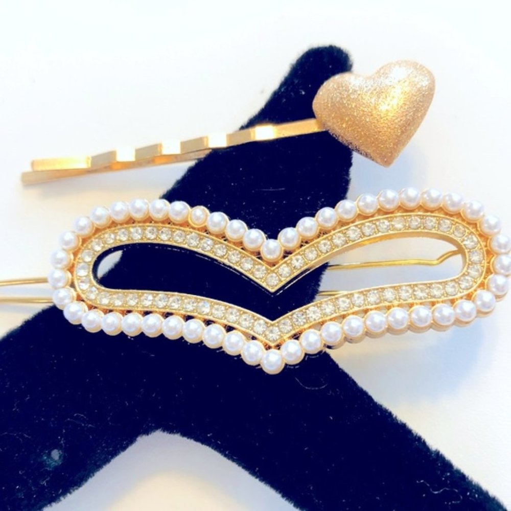30 “Love is in the Hair?? “Pair of Heart Hair accessories ??